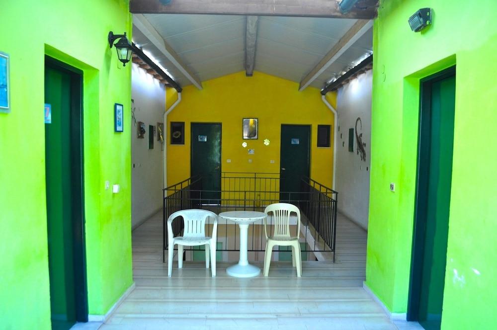 Comfy Studios Іпсос Екстер'єр фото